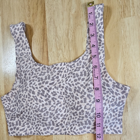 New✨️Leopard Print Sports Bra - Picture 3 of 7